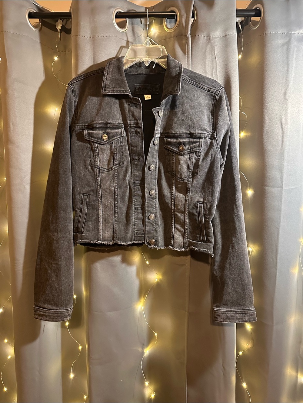 Maurices Black Cropped Jean Jacket EUC edgy/goth